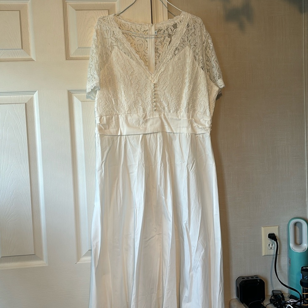 White lady dress